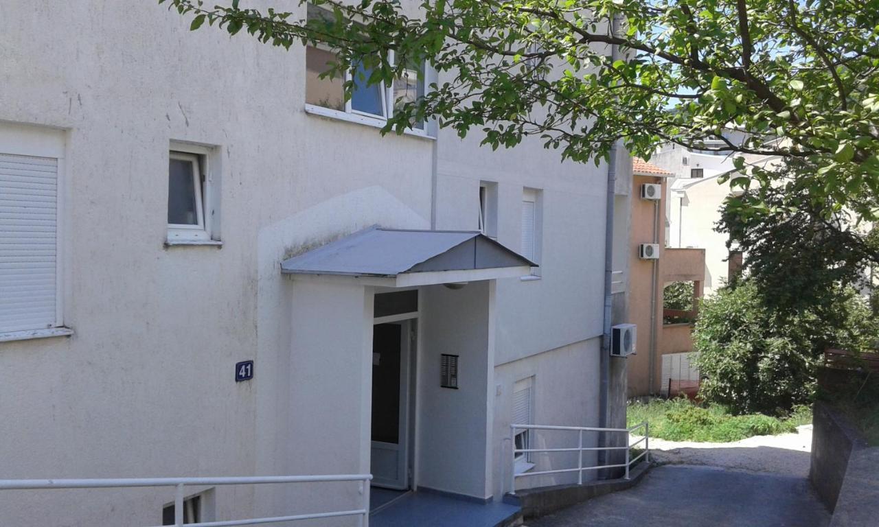 One-Bedroom Mediterranean Flat Near The Sea Petrovac エクステリア 写真